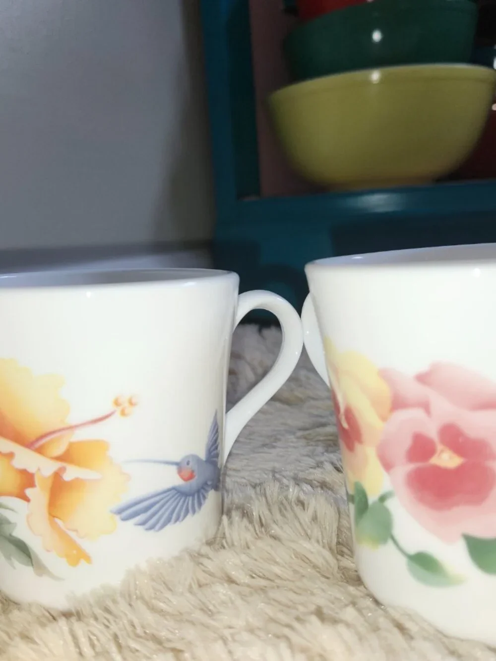 7 Corning mugs